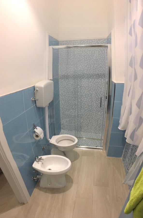 Casa Theodor B&B Napoli Bagian luar foto
