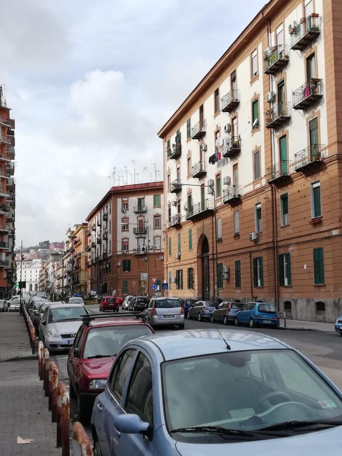Casa Theodor B&B Napoli Bagian luar foto