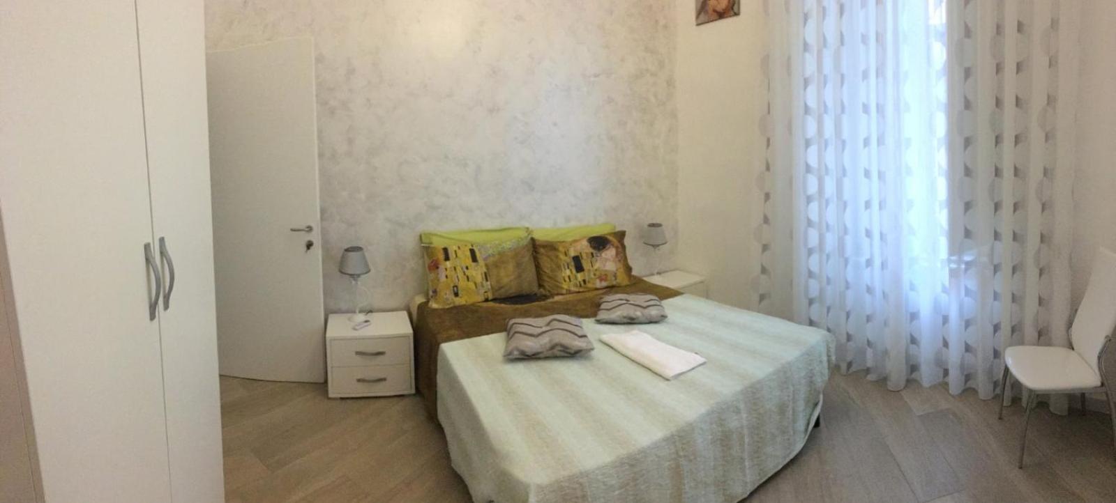Casa Theodor B&B Napoli Bagian luar foto